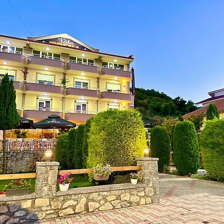 Hotel Vila Toska Piskupat Exterior photo